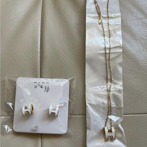 Elegant Gold and White Initial Jewelry Set